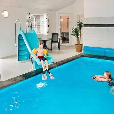 Oksby Sleeps 24 Pool Wifi Blavand